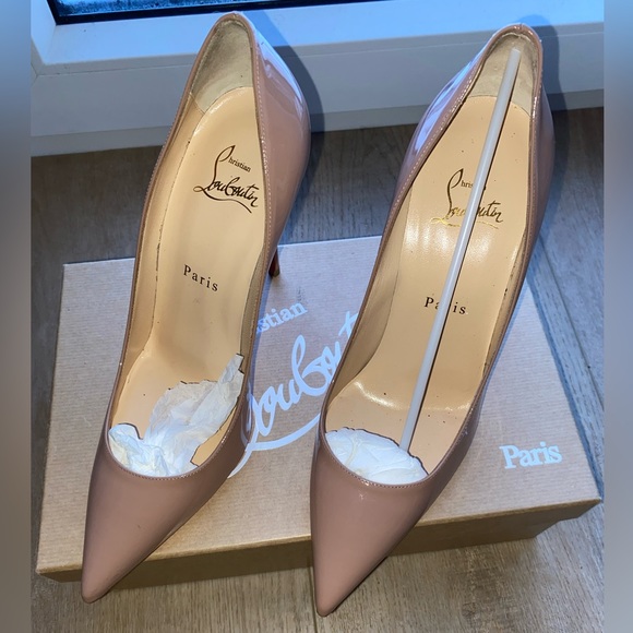 Christian Louboutin Kate 100 Pumps
Neutrals
Pointed-Toes
Stiletto Heels - Picture 2 of 4